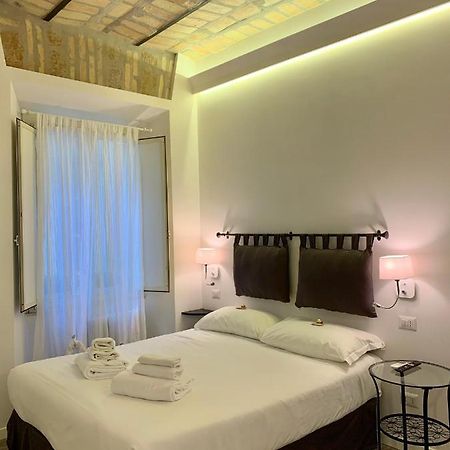 Luxury Rooms Near Colosseum ローマ エクステリア 写真